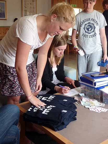 T-Shirt